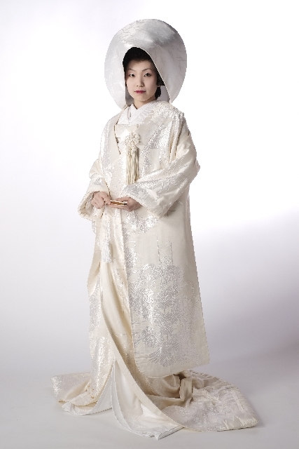 和婚衣装の歴史と意味を知って素敵に着こなそう 結婚プランニングサイト ラブマリ東海版