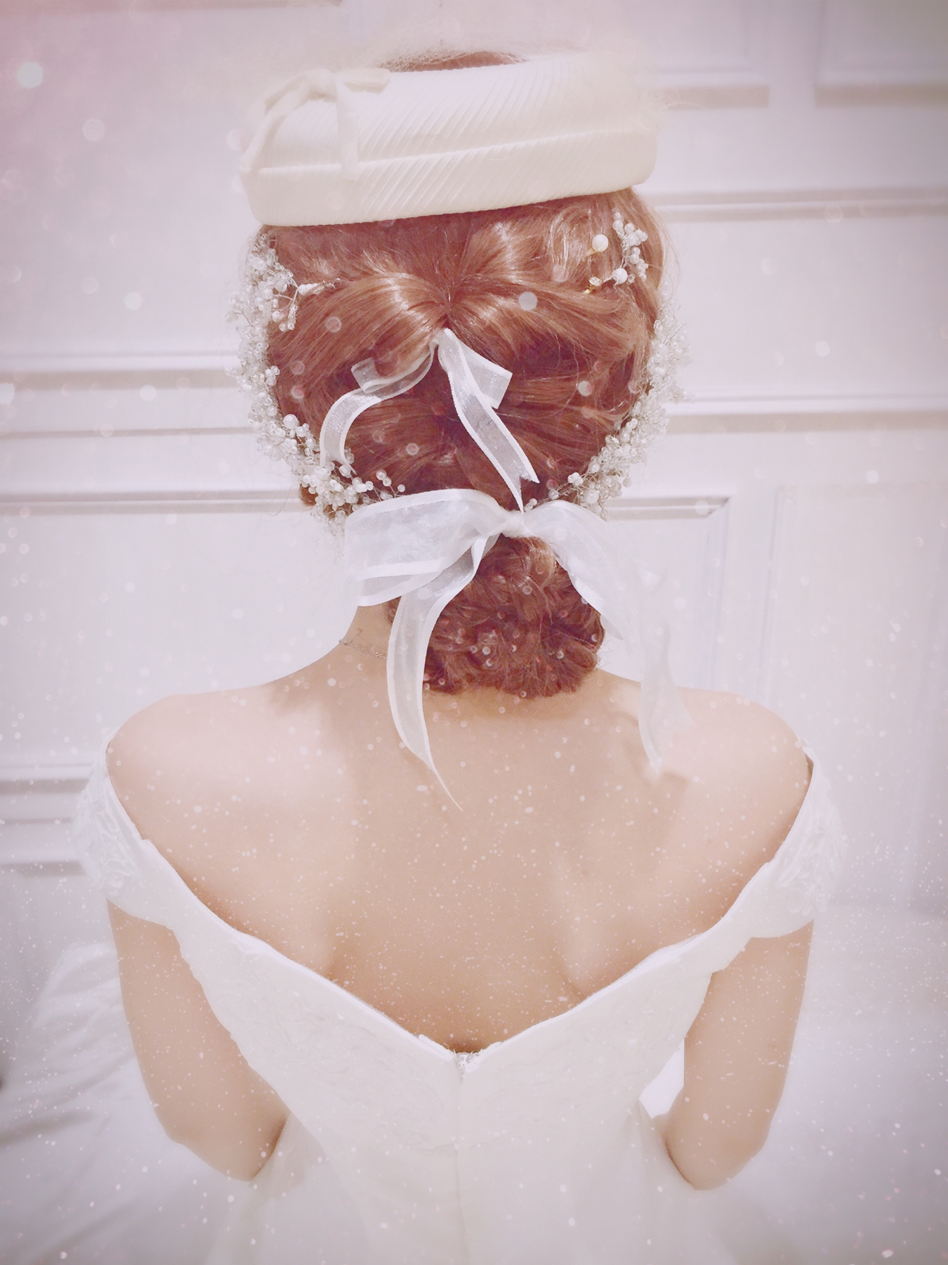 ４つのシーンで♩ベロアリボンで楽しむ冬のヘアスタイル♡ | 結婚
